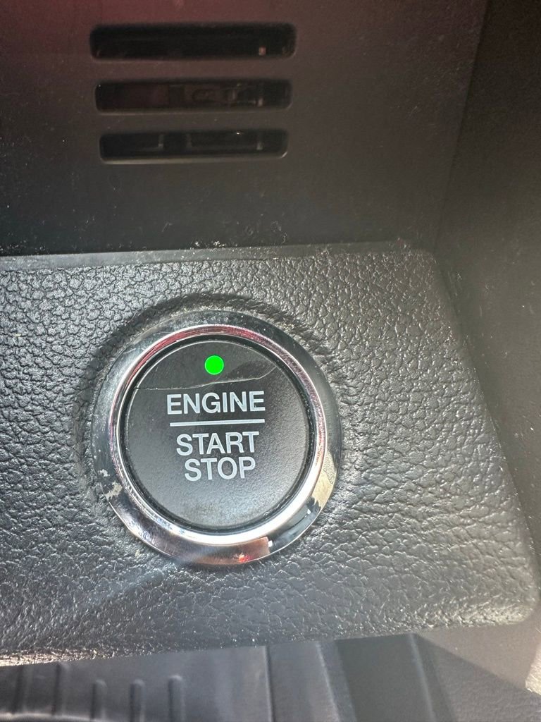 Used 2018 Ford Expedition Max XLT w/ Equipment Group 202A AWD/4WD image 39