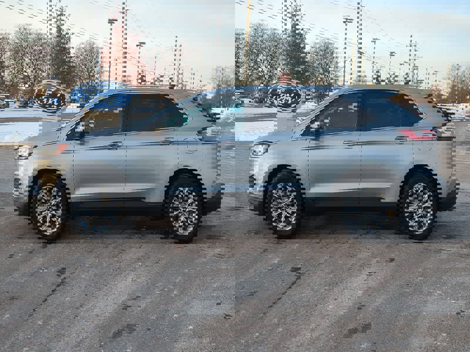 Used 2024 Ford Edge Titanium image 5