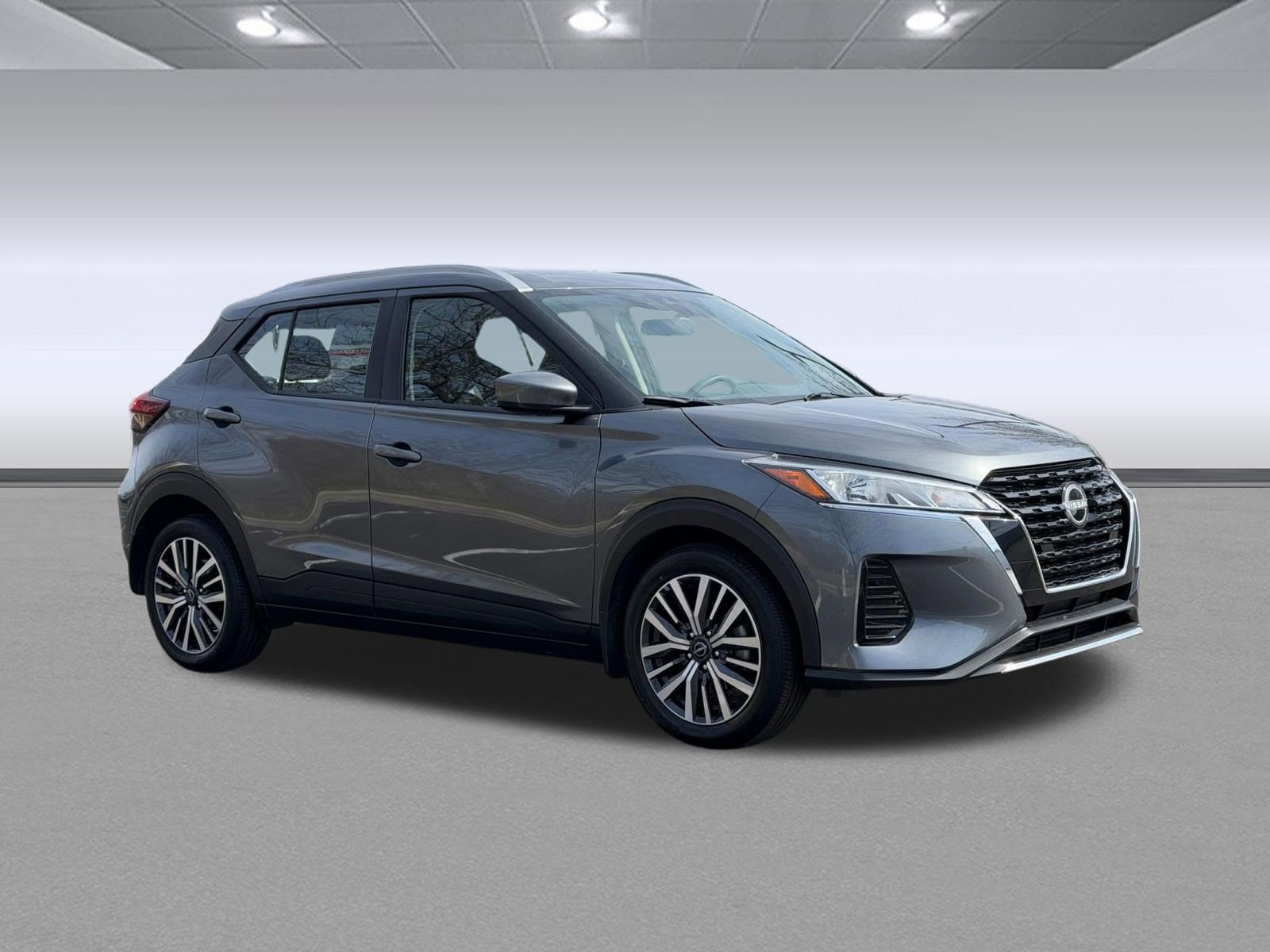 Used 2022 Nissan Kicks SV image 6