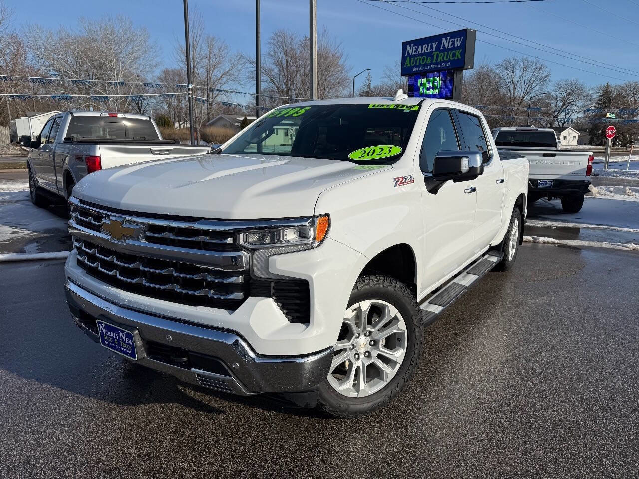 Used 2023 Chevrolet Silverado 1500 LTZ w/ LTZ Convenience Package II AWD/4WD image 2