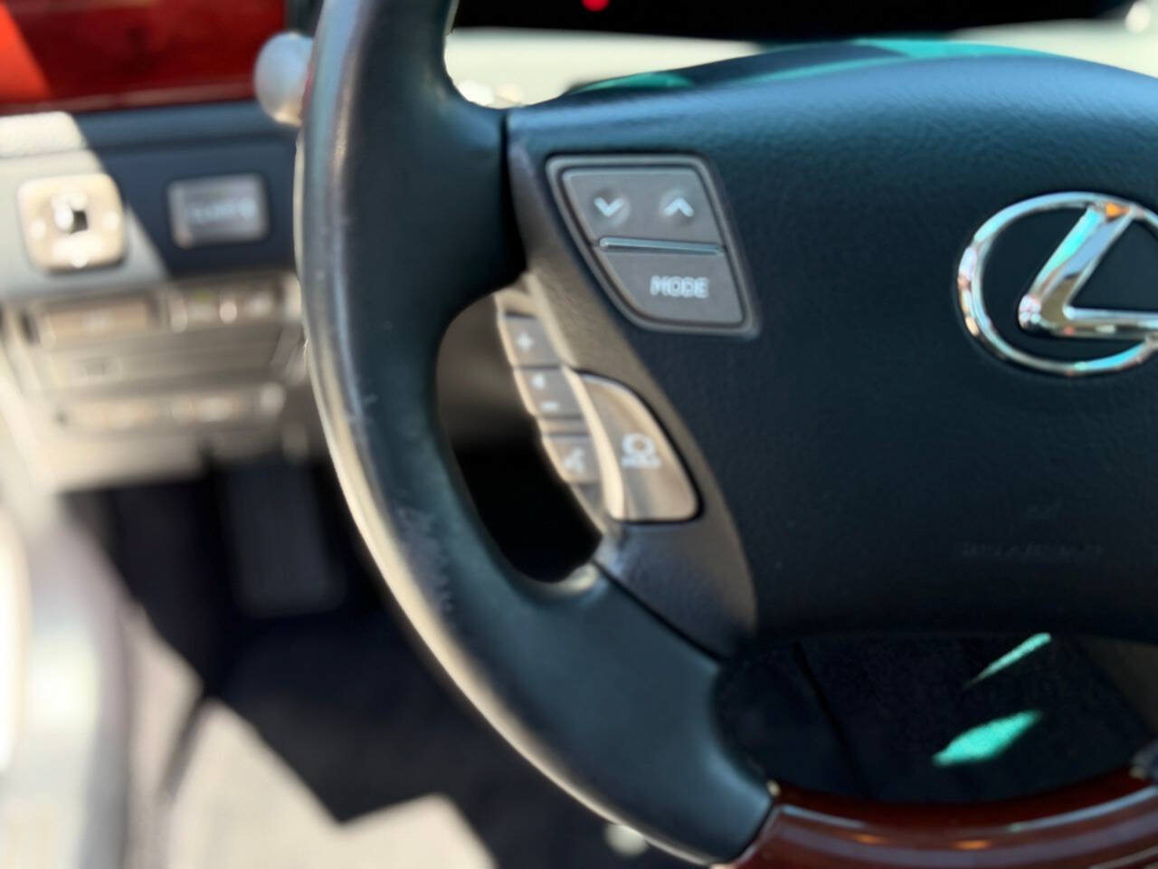 Used 2008 Lexus LS 460 RWD image 61