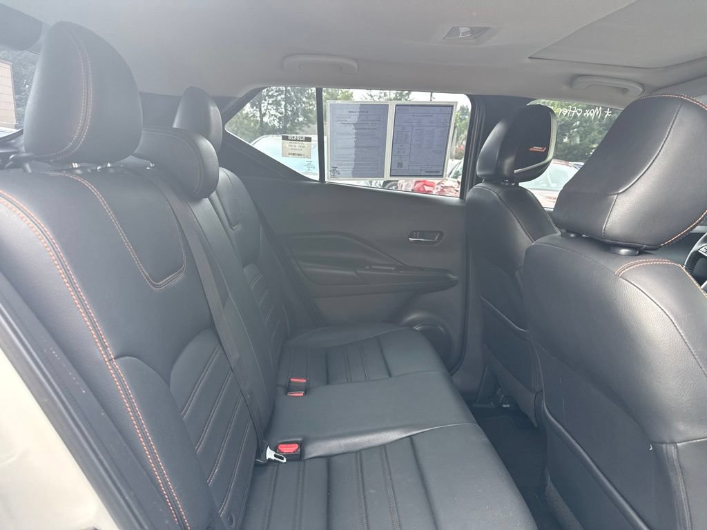 Used 2019 Nissan Kicks SR w/ SR Premium Package FWD image 6