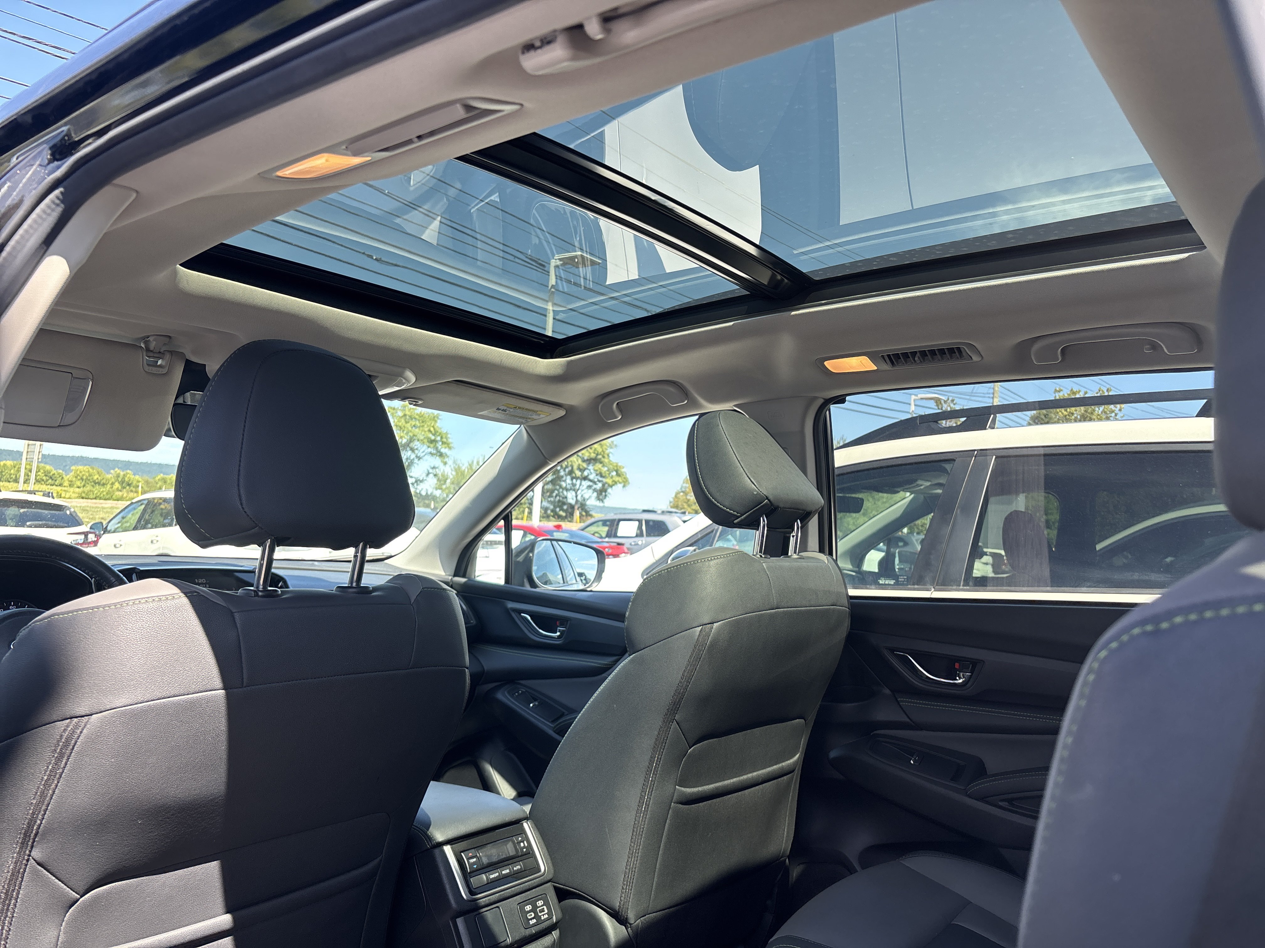 Used 2024 Subaru Ascent Onyx Edition AWD/4WD image 6