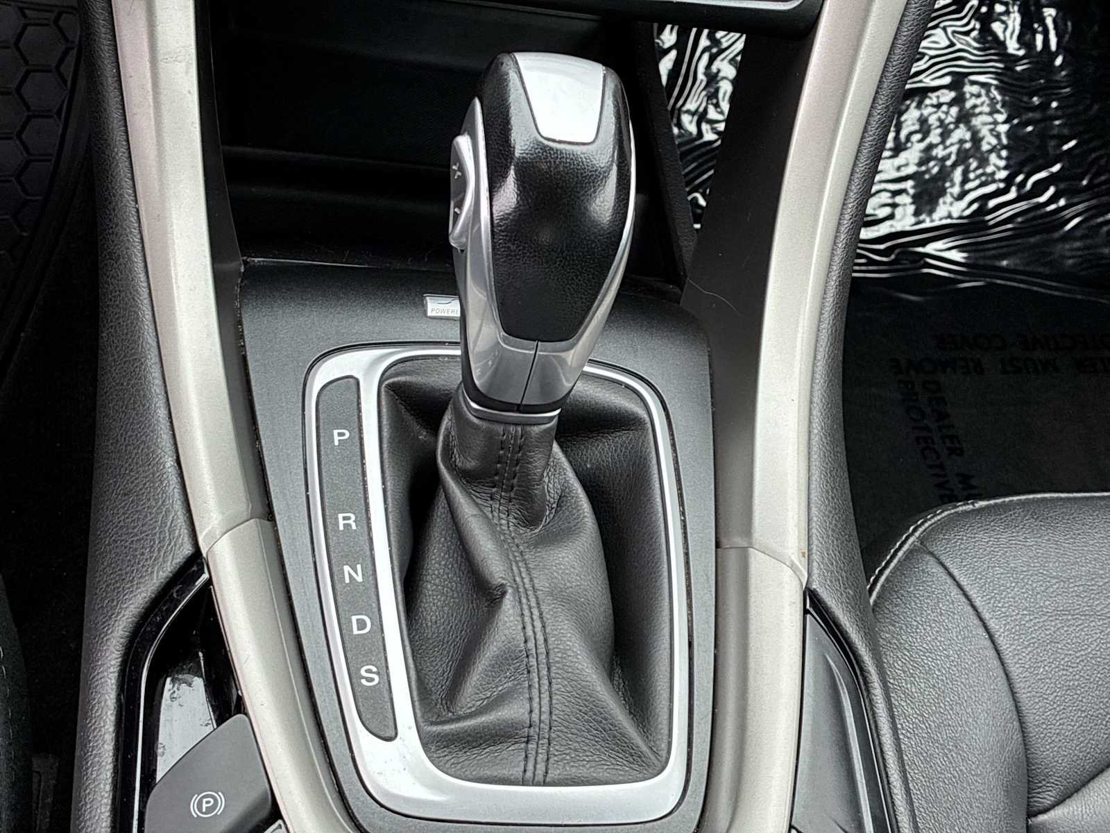 Used 2015 Ford Fusion SE w/ Equipment Group 202A FWD image 20