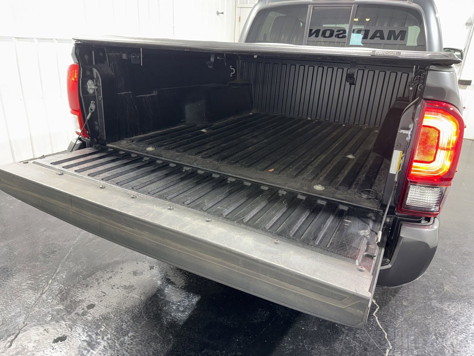 Used 2023 Toyota Tacoma SR image 33