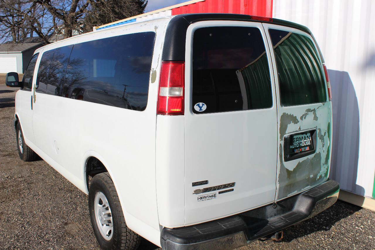 Used 2011 Chevrolet Express 3500 LT w/ LT Preferred Equipment Group image 9