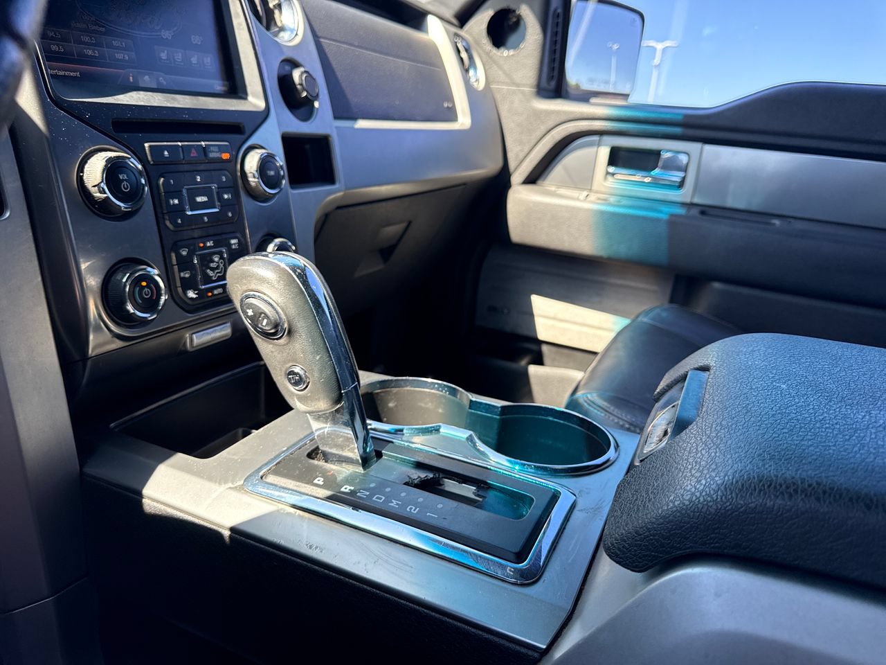Used 2014 Ford F150 FX4 w/ Equipment Group 402A Luxury AWD/4WD image 24