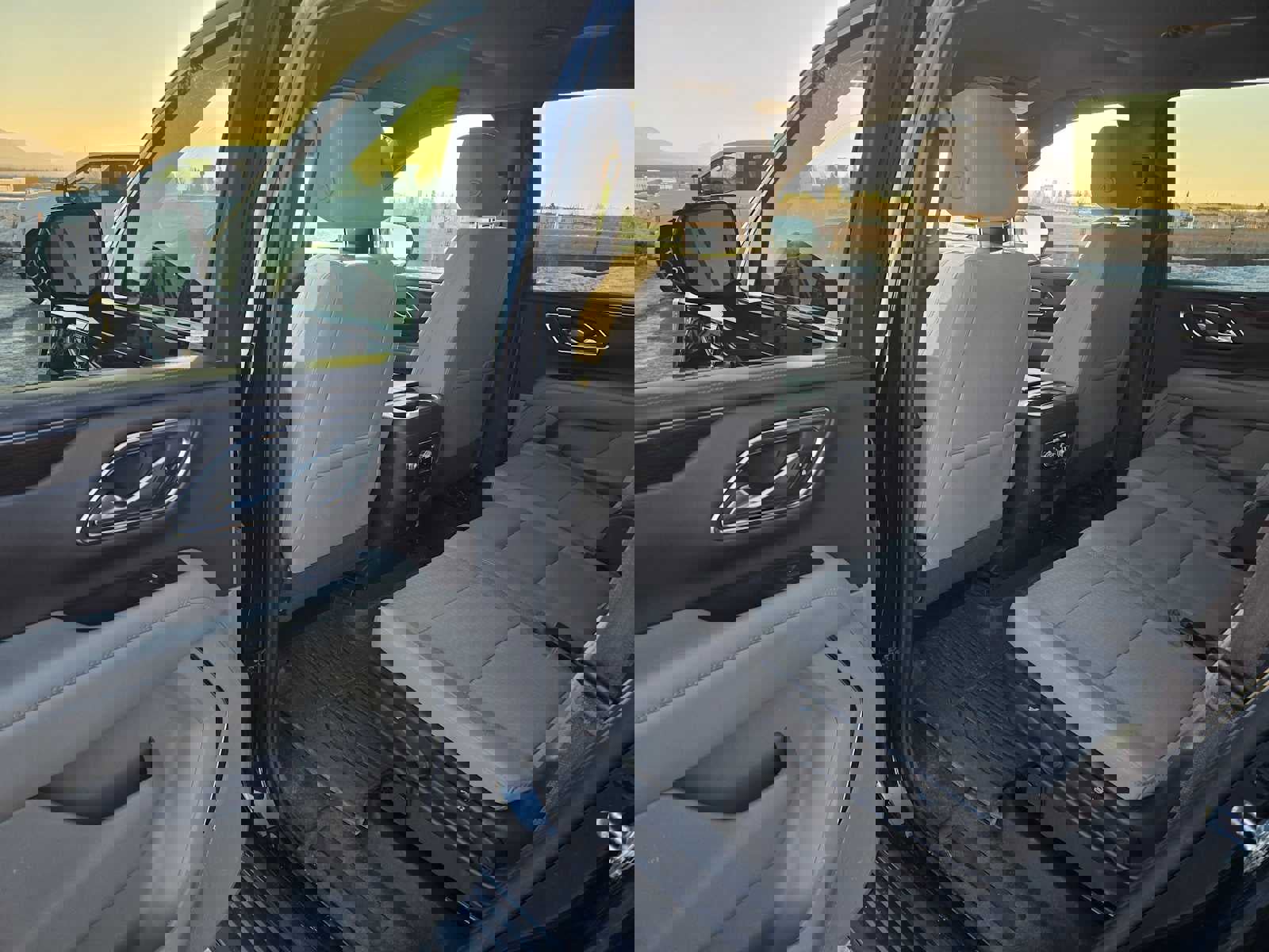 Used 2022 GMC Yukon SLE w/ Max Trailering Package image 16