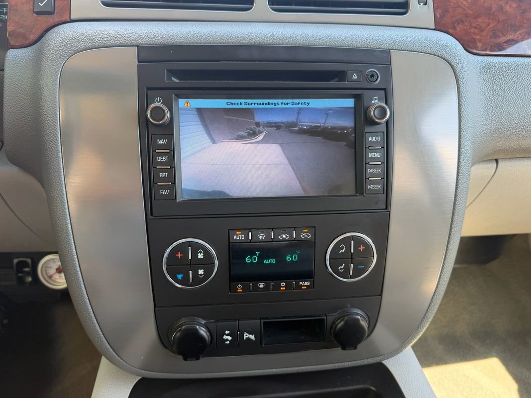 Used 2010 GMC Sierra 3500 SLT AWD/4WD image 29