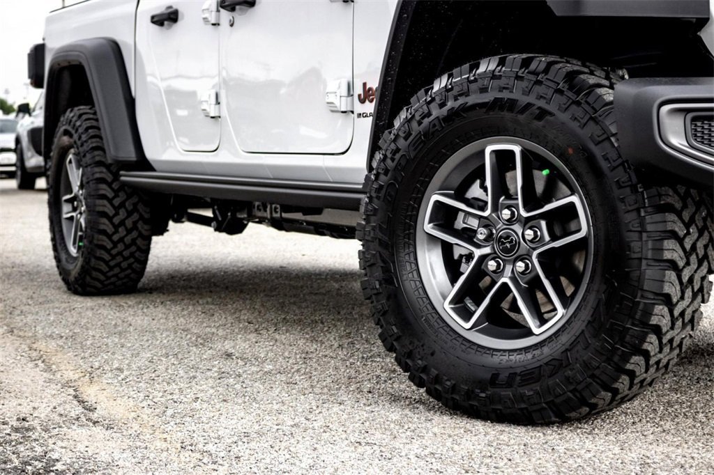 New 2025 Jeep Gladiator Mojave w/ Dual Top Group image 2