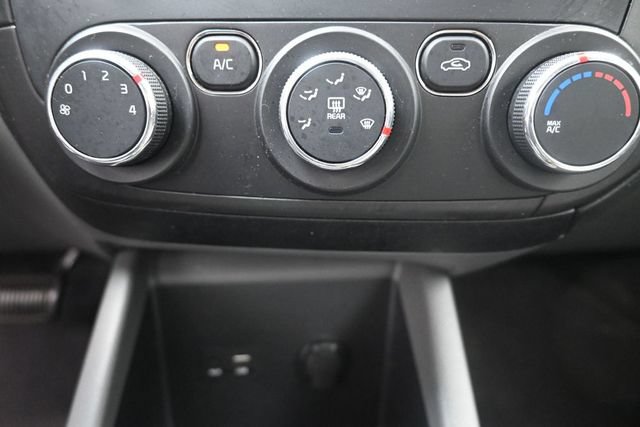 Used 2017 Kia Forte LX FWD image 12