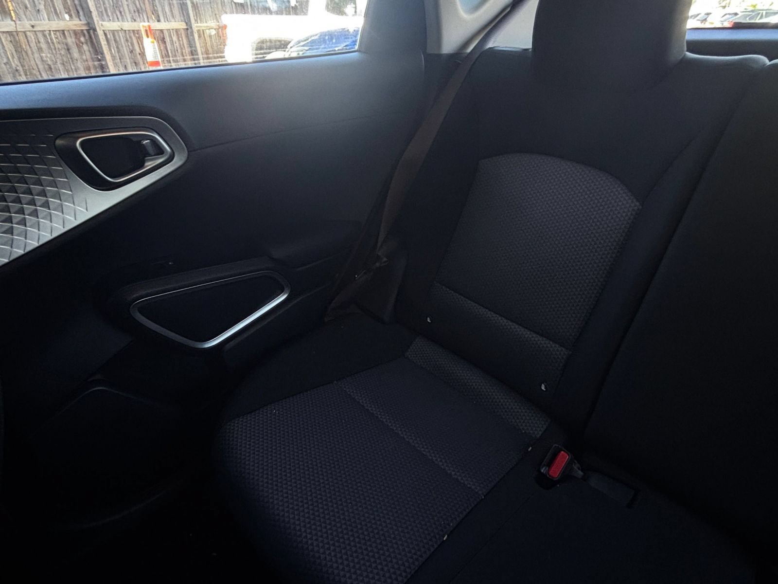 Used 2025 Kia Soul LX w/ LX Technology Package FWD image 35