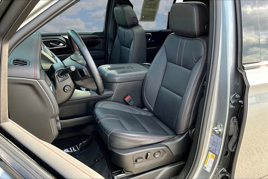 Used 2023 Chevrolet Tahoe RST w/ Luxury Package AWD/4WD image 23