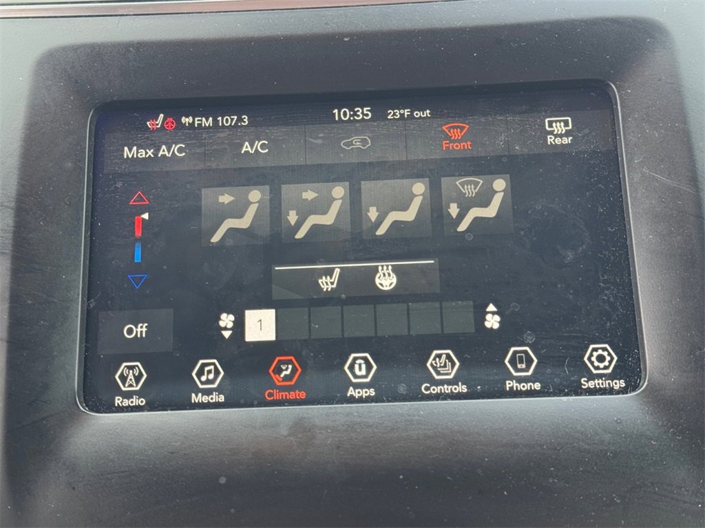 Certified 2019 Jeep Cherokee Latitude Plus w/ Cold Weather Group image 16