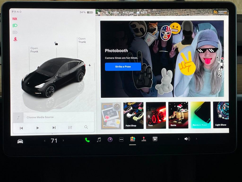 Used 2023 Tesla Model Y Long Range image 35