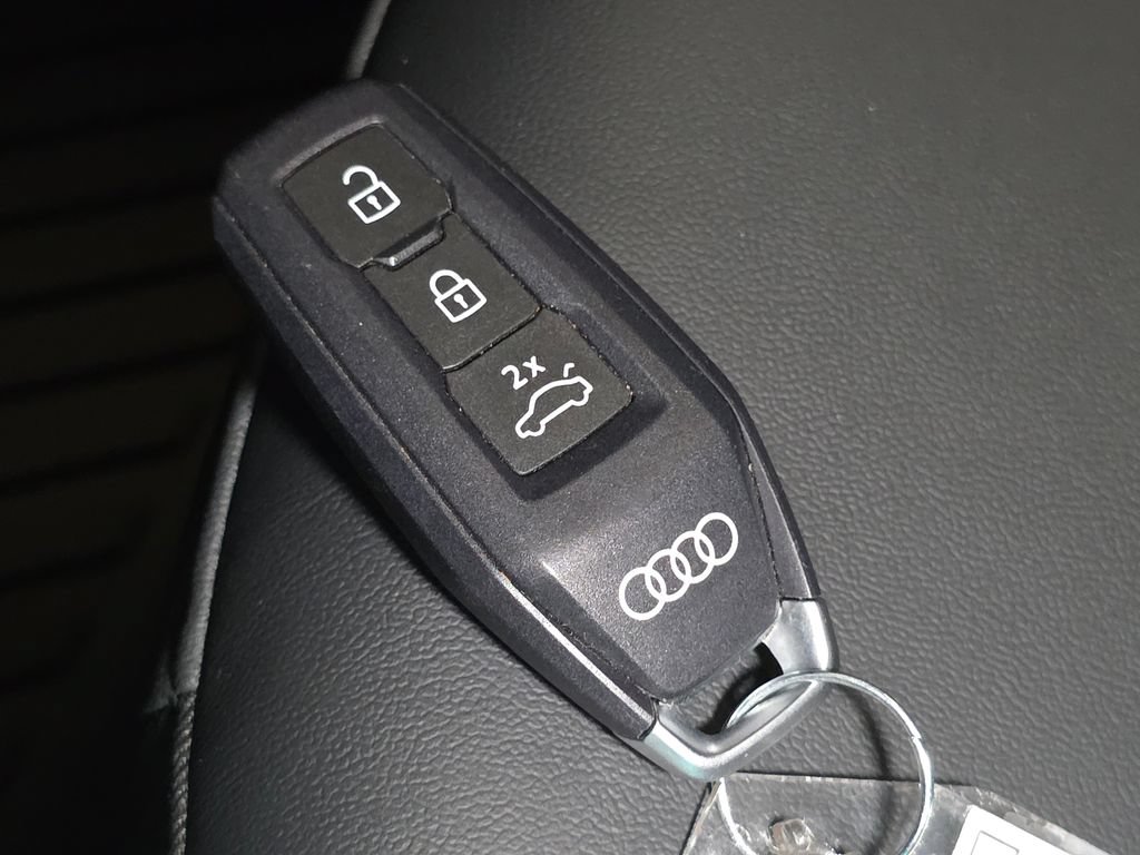 Certified 2025 Audi Q5 Premium w/ Convenience Package AWD/4WD image 35