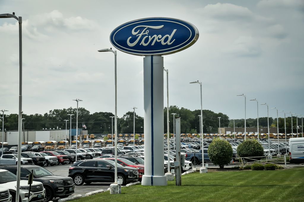 Used 2024 Ford F150 Lariat image 28