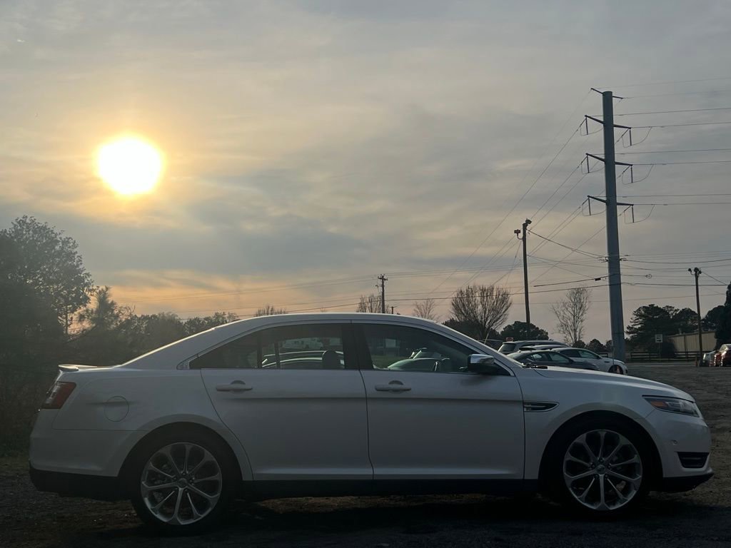 Used 2015 Ford Taurus Limited w/ Equipment Group 301A image 6