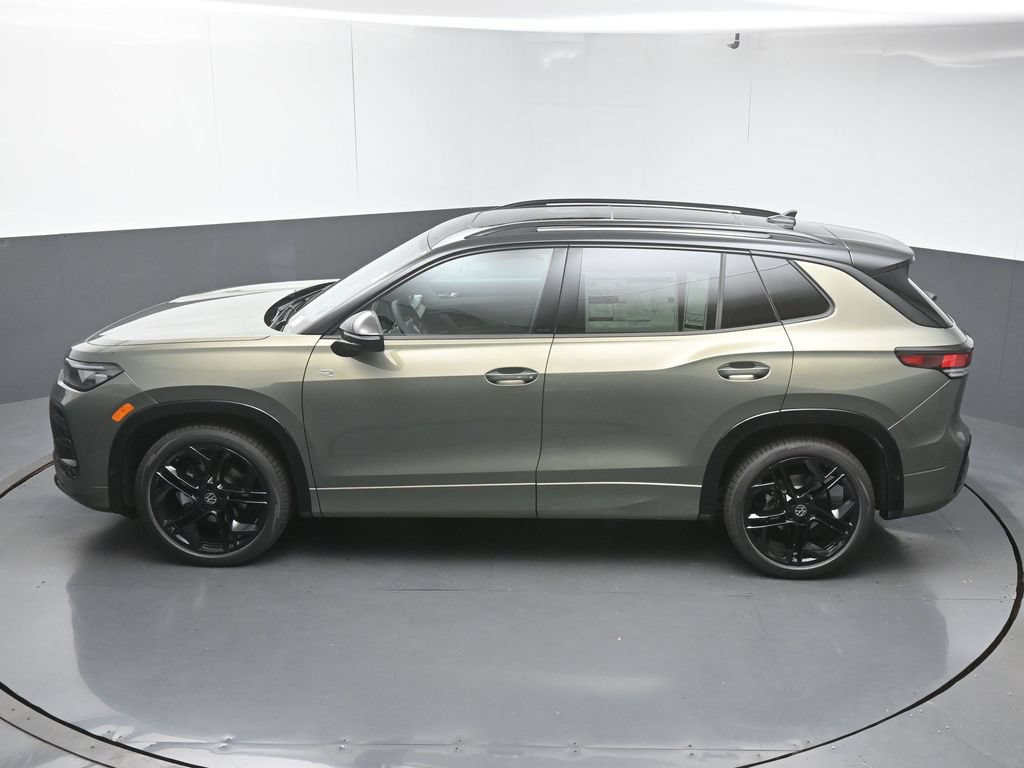 New 2026 Volkswagen Tiguan SE R-Line FWD image 49