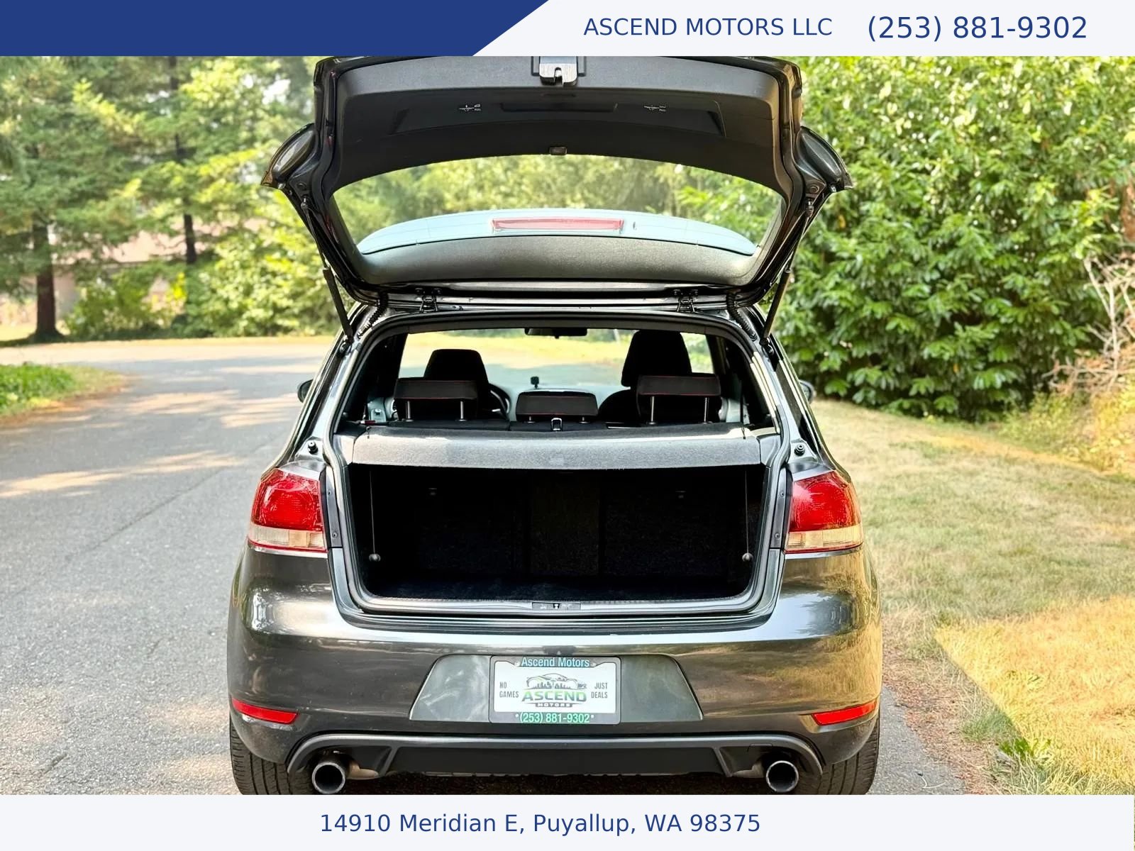 Used 2010 Volkswagen GTI 2-Door FWD image 16