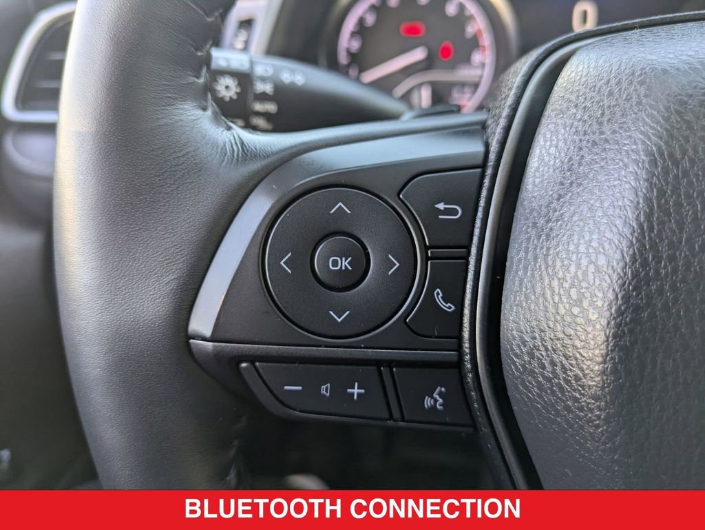 Used 2022 Toyota Camry SE image 19