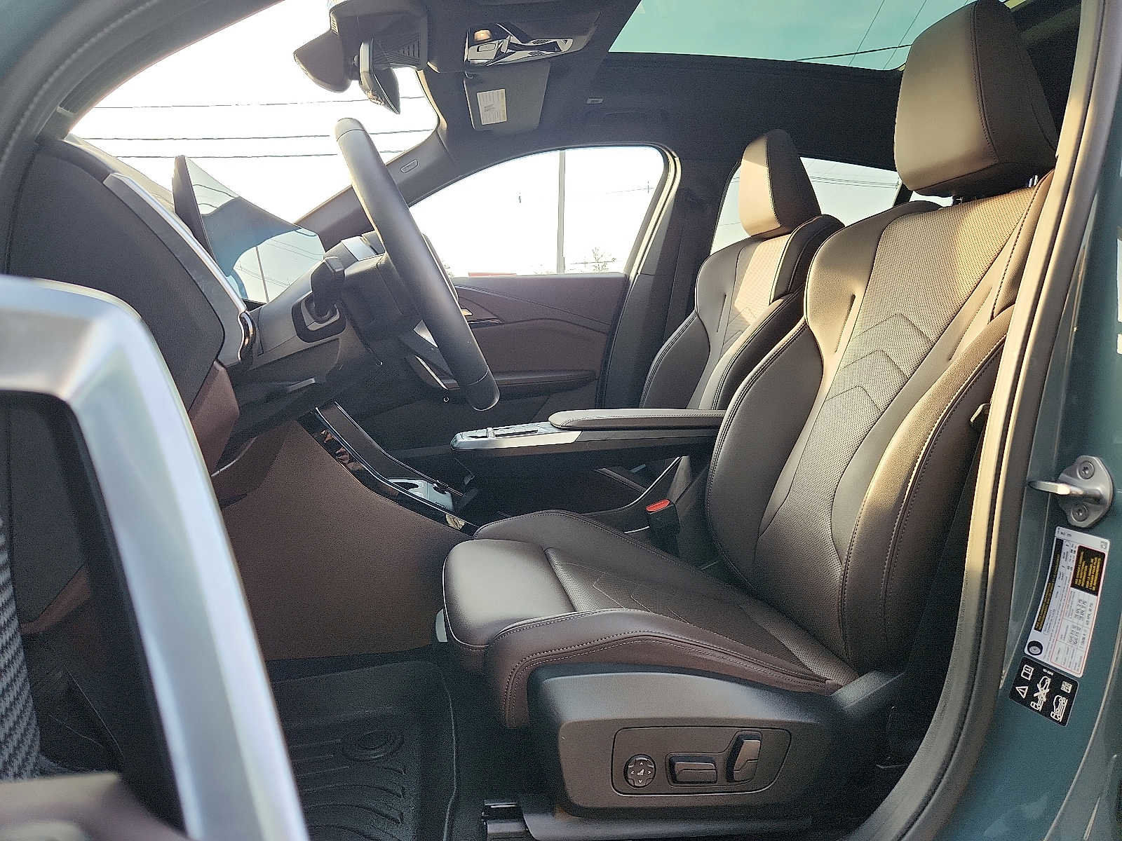 Used 2025 BMW X2 xDrive28i image 13