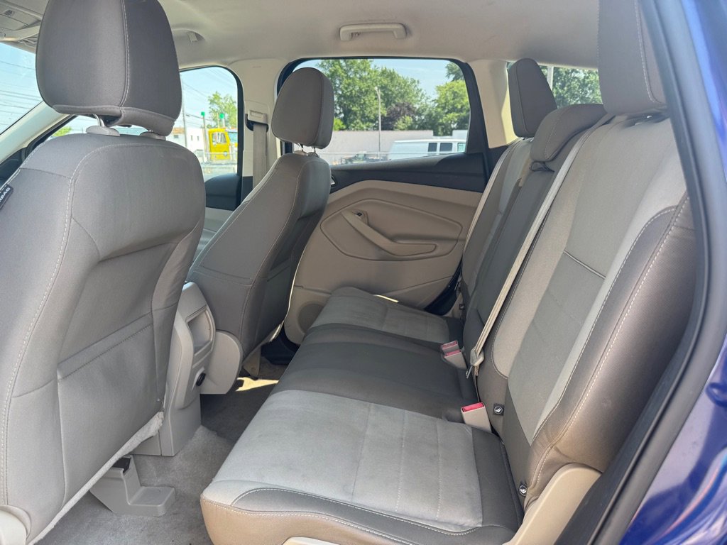 Used 2015 Ford Escape SE image 12