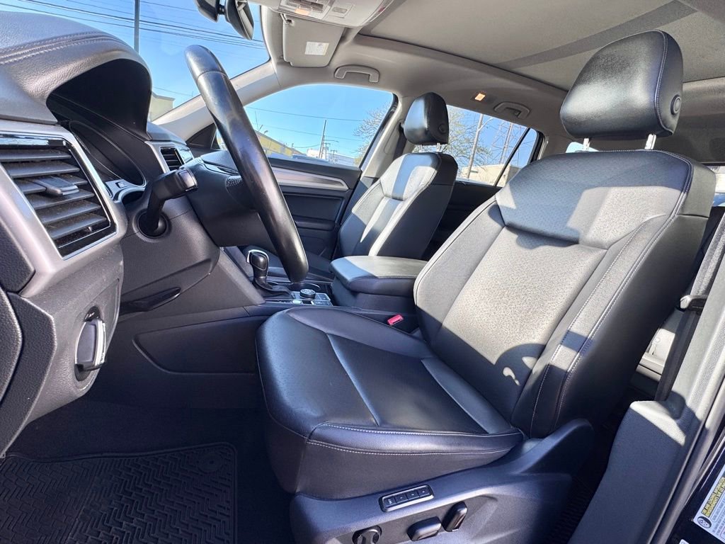 Used 2018 Volkswagen Atlas SEL AWD/4WD image 13