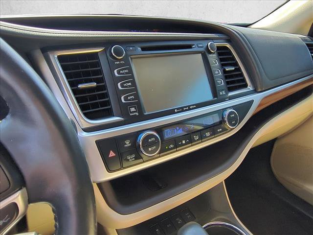 Used 2017 Toyota Highlander Limited Platinum image 12