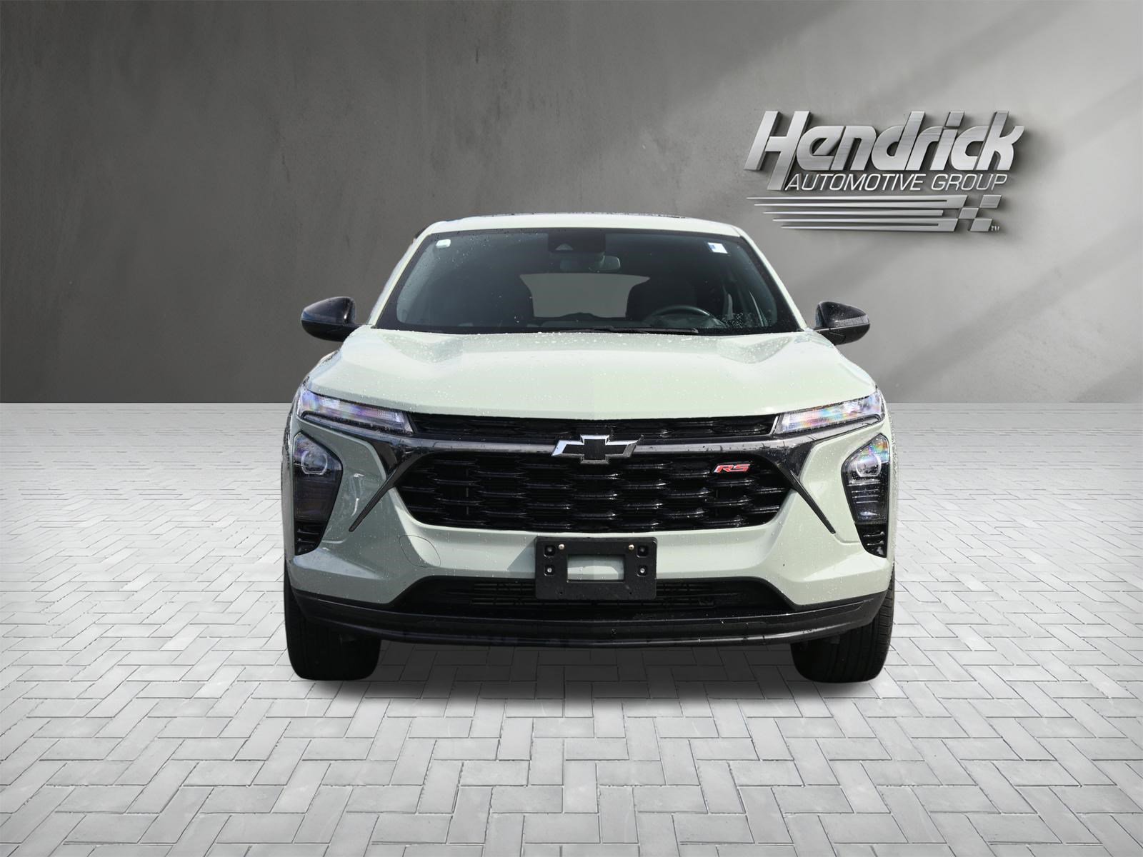 Used 2024 Chevrolet Trax RS w/ Sunroof Package image 5