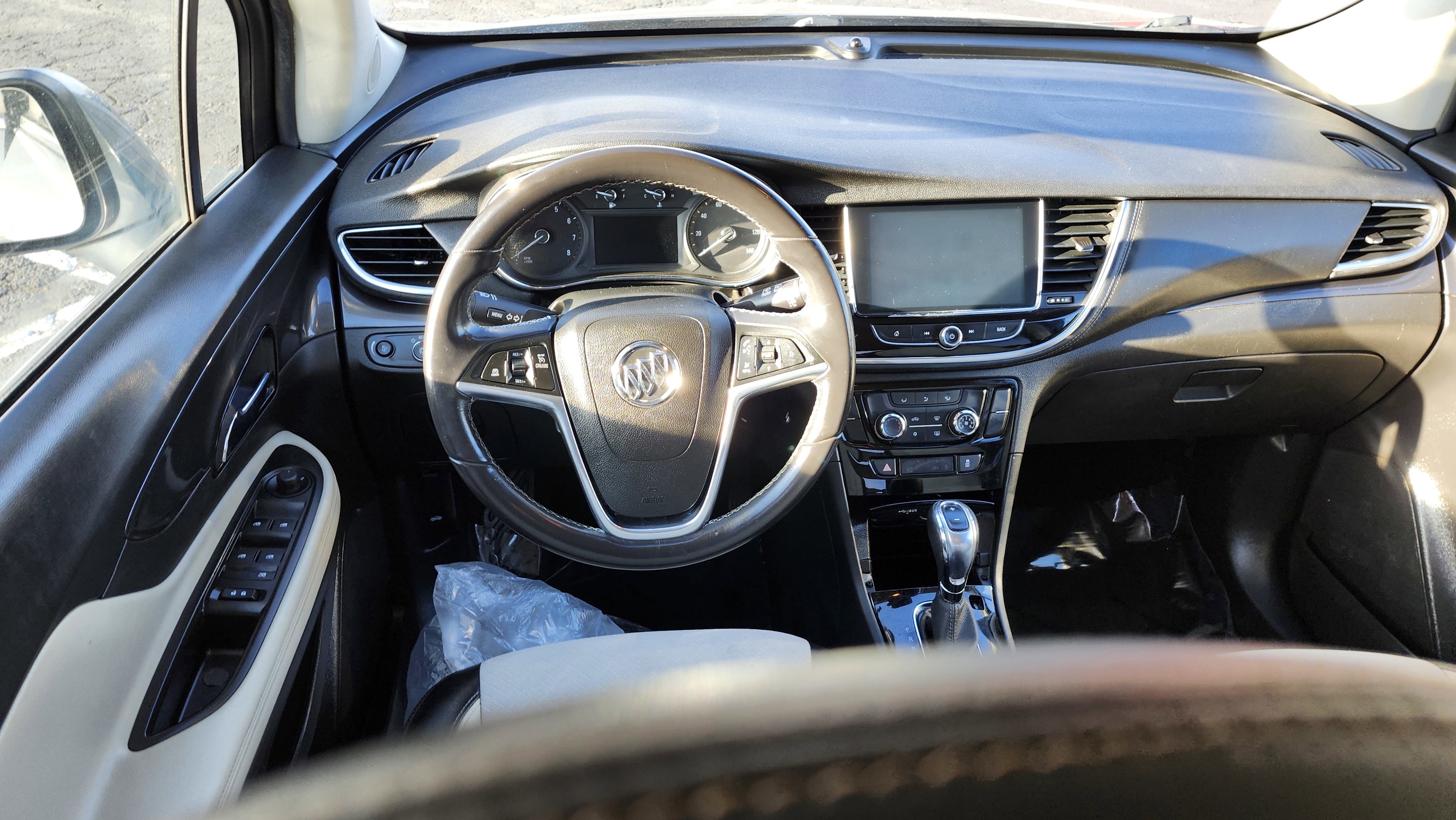 Used 2019 Buick Encore Preferred image 24