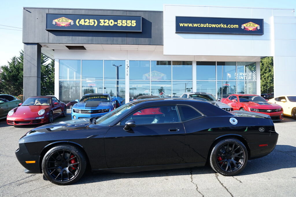 Used 2009 Dodge Challenger SRT8 w/ SRT Option Group II image 2