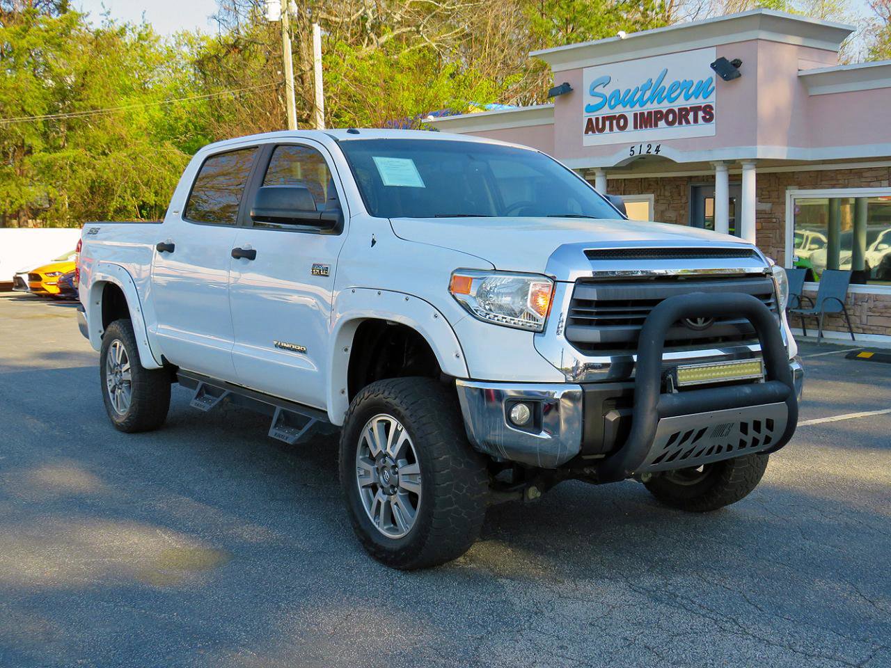 Used 2014 Toyota Tundra SR5 w/ SR5 Upgrade Package image 5