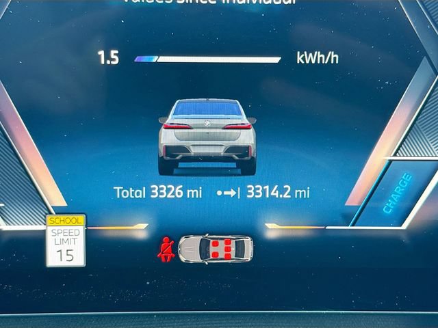 Used 2025 BMW i7 xDrive60 AWD/4WD image 42
