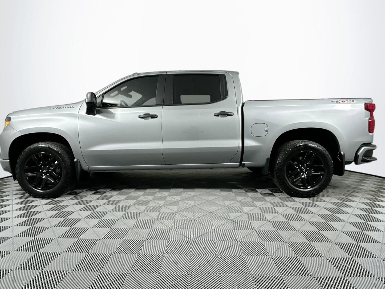Used 2024 Chevrolet Silverado 1500 Custom AWD/4WD image 7