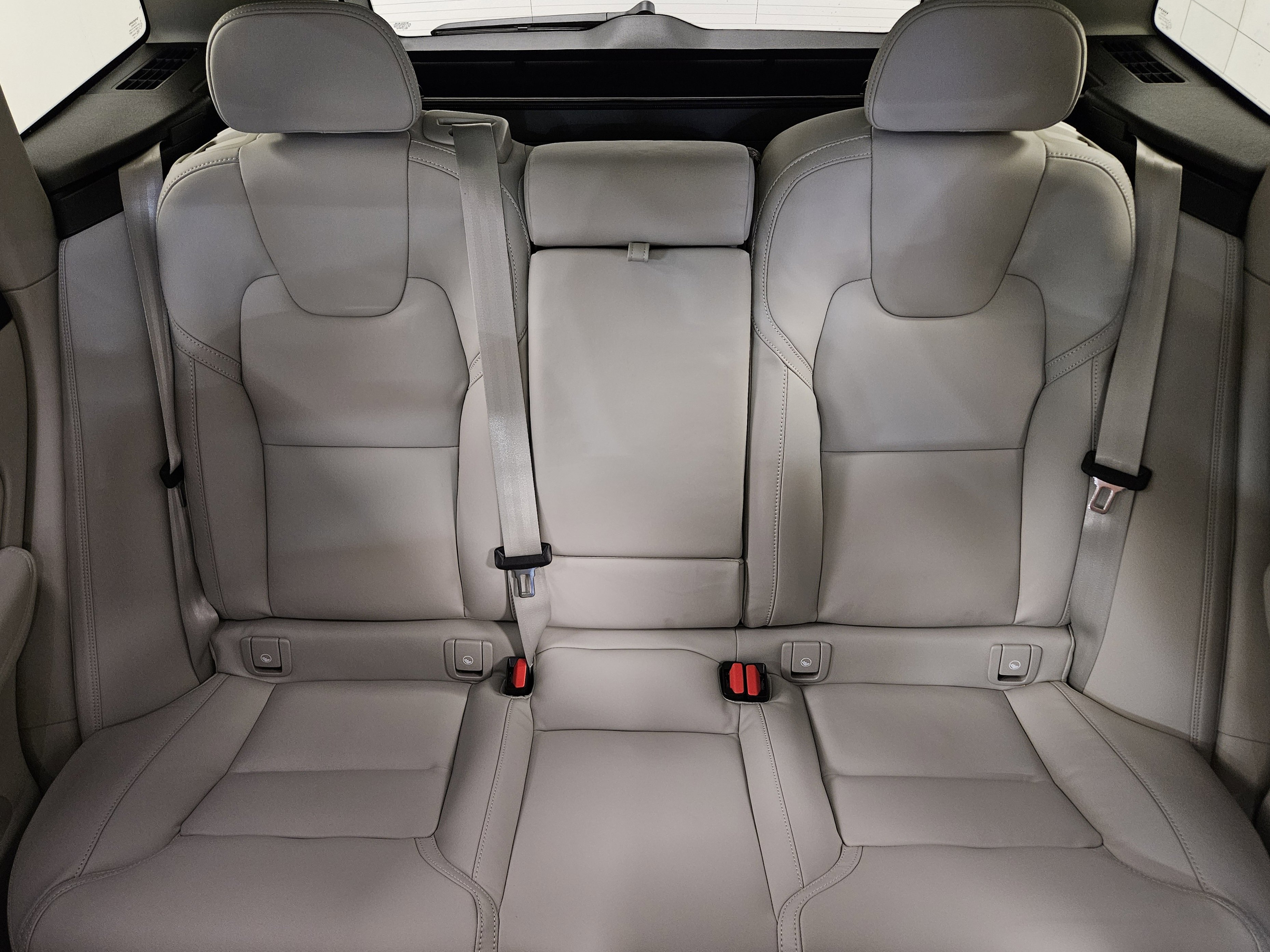 New 2026 Volvo XC60 B5 Ultra w/ Climate Package image 42