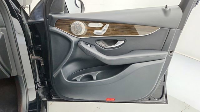 Used 2020 Mercedes-Benz GLC 300 GLC 300 image 23