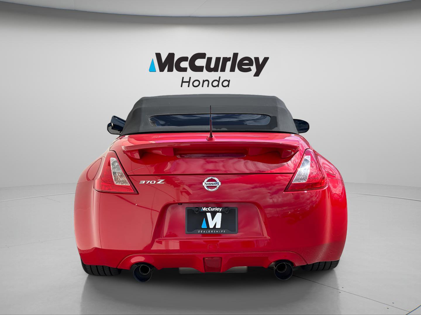 Used 2013 Nissan 370Z Touring w/ Sport Pkg RWD image 4