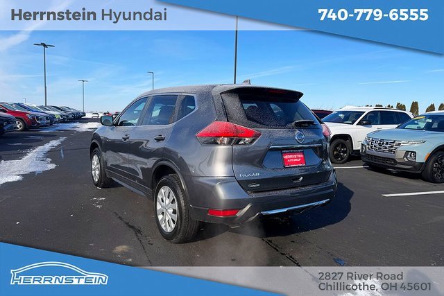 Used 2017 Nissan Rogue S image 5