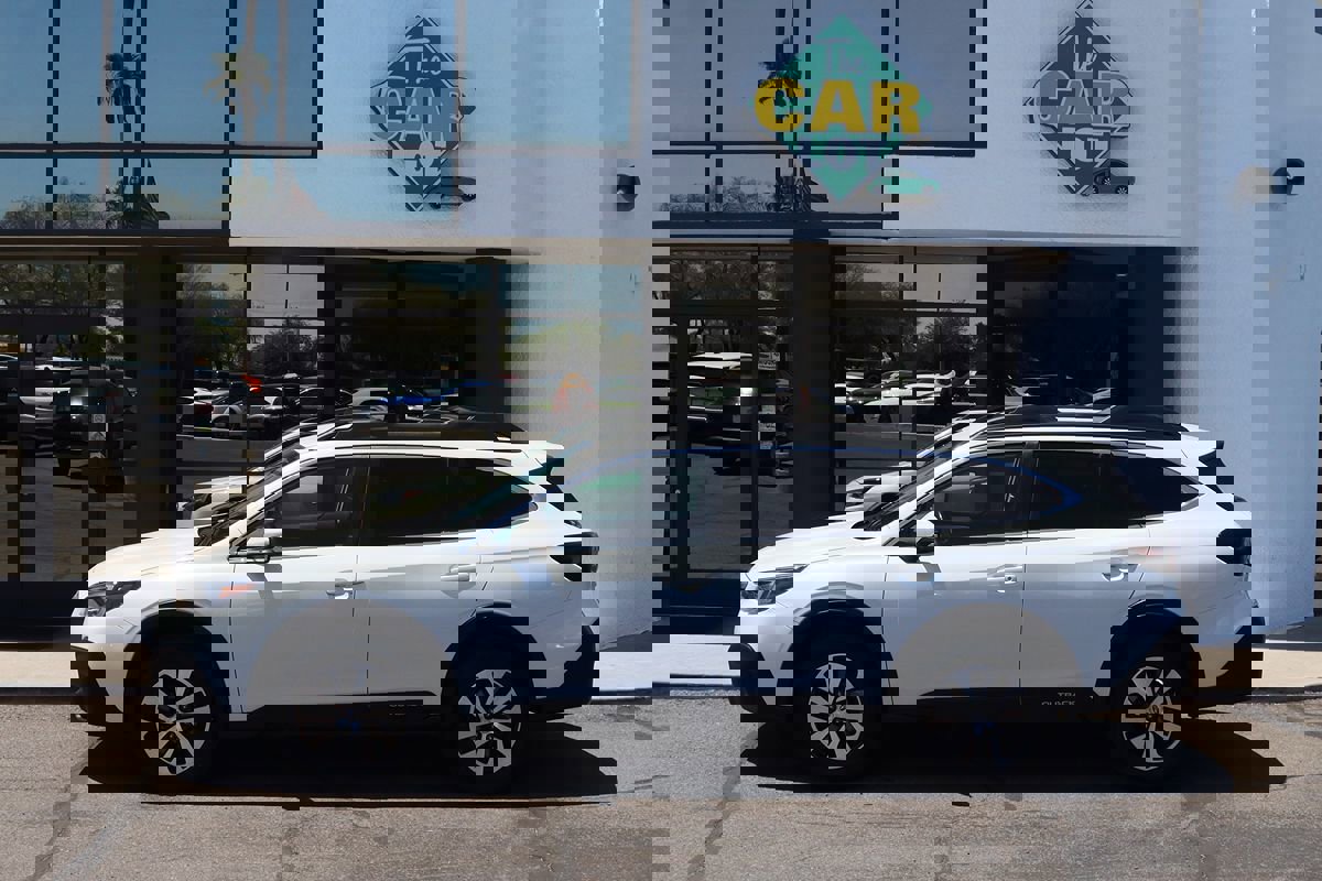 Used 2022 Subaru Outback Premium image 8