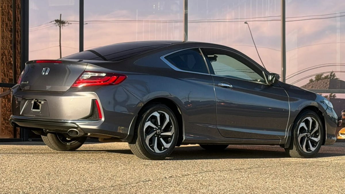 Used 2016 Honda Accord LX-S image 21