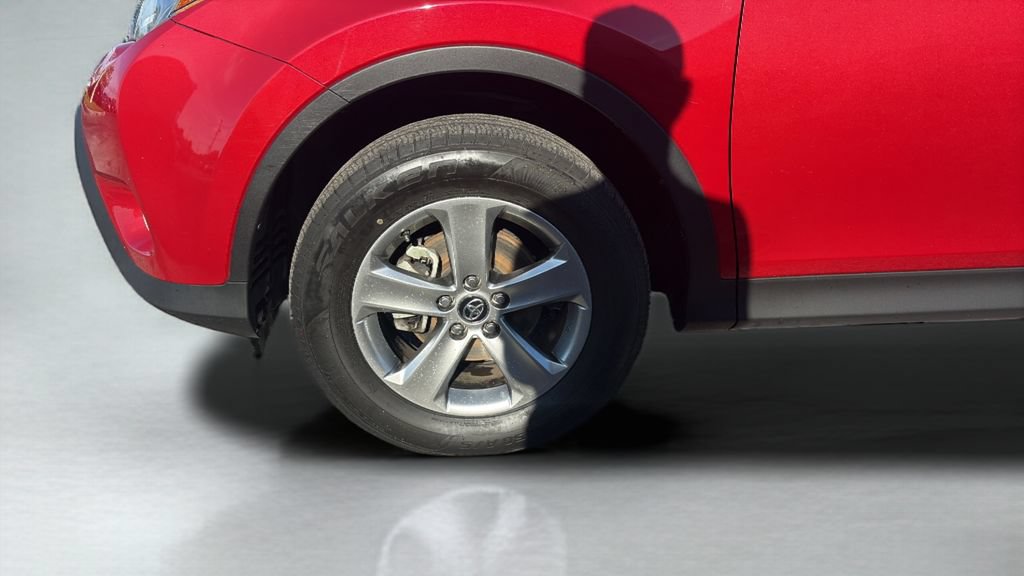 Used 2015 Toyota RAV4 XLE FWD image 23