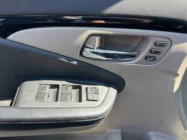 Used 2016 Honda Pilot Touring image 11
