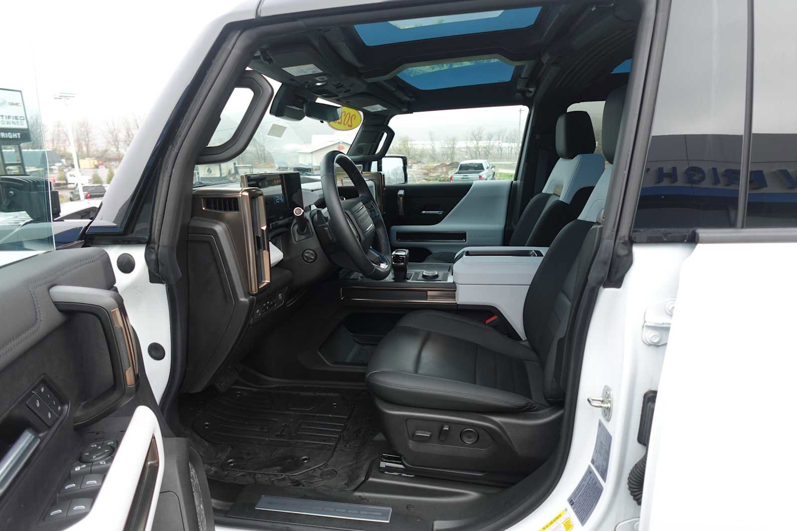 Used 2022 GMC Hummer EV Edition 1 w/ LPO, Illumination Package image 13