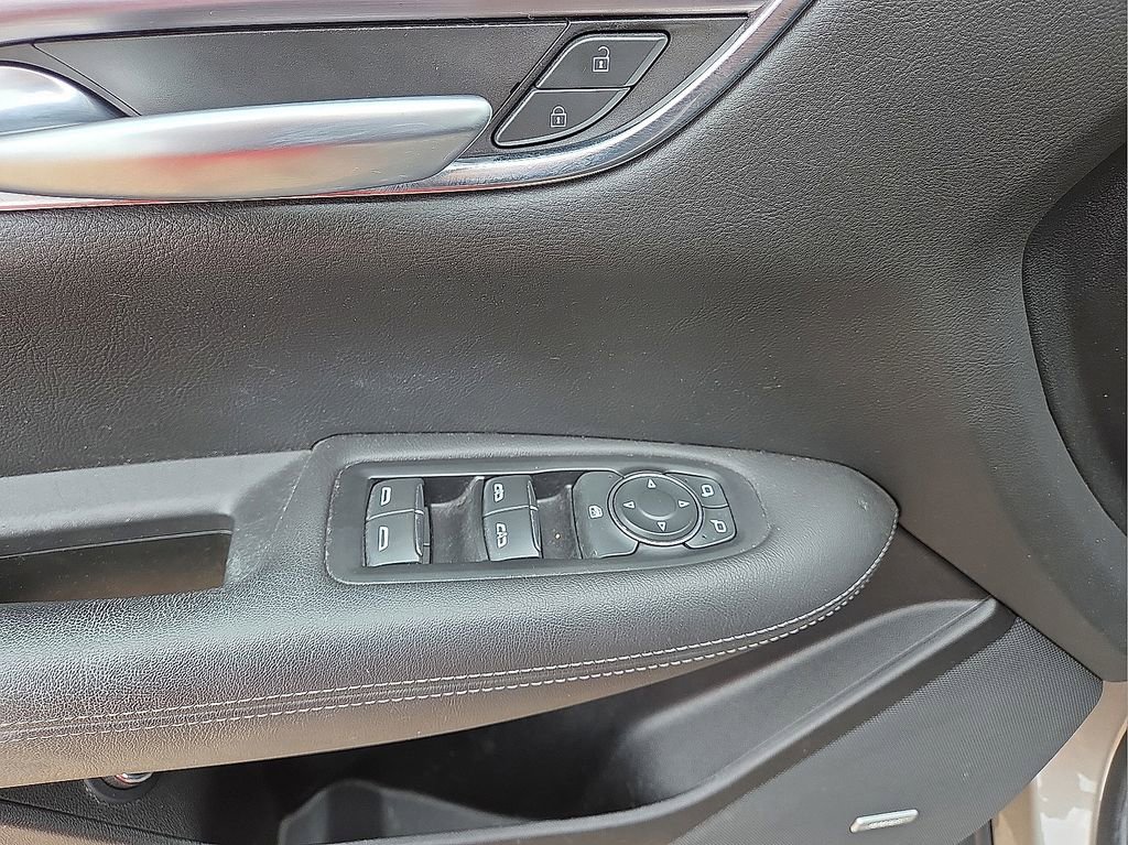 Used 2023 Cadillac XT5 Luxury w/ LPO, Floor Liner Package FWD image 22