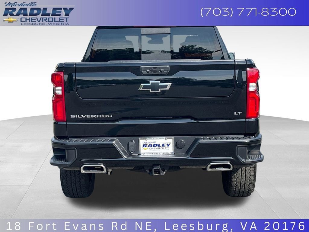 Used 2025 Chevrolet Silverado 1500 LT Trail Boss w/ Convenience Package II AWD/4WD image 4