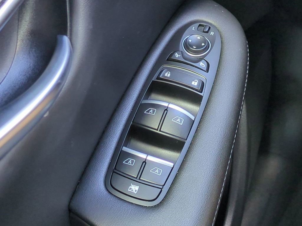 Used 2023 INFINITI QX50 Sport image 25