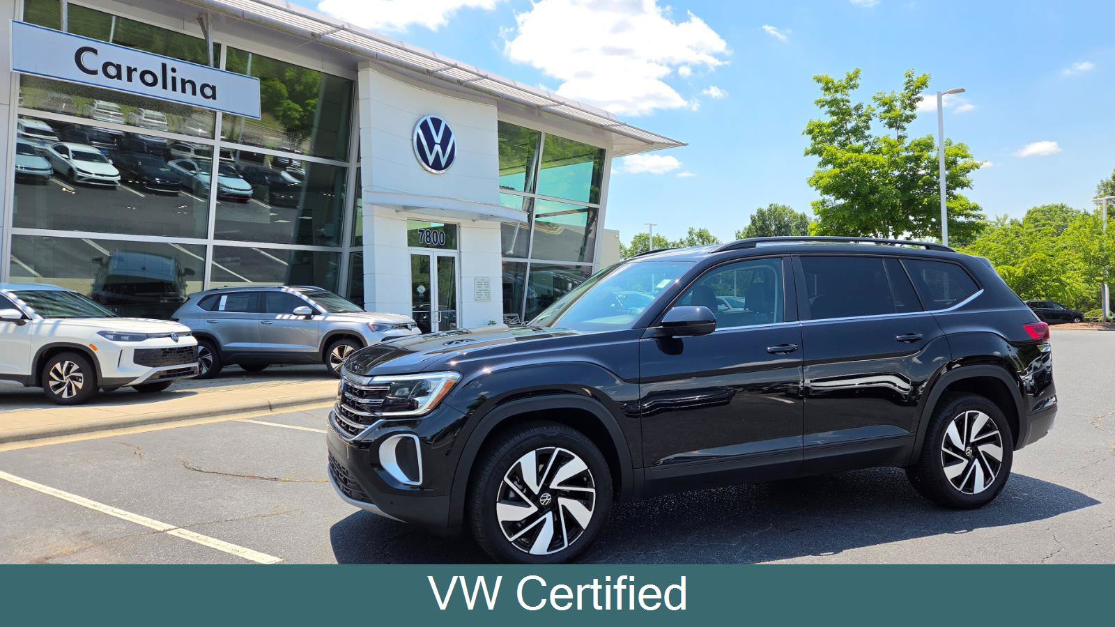 Used 2026 Volkswagen Atlas SE FWD image 1
