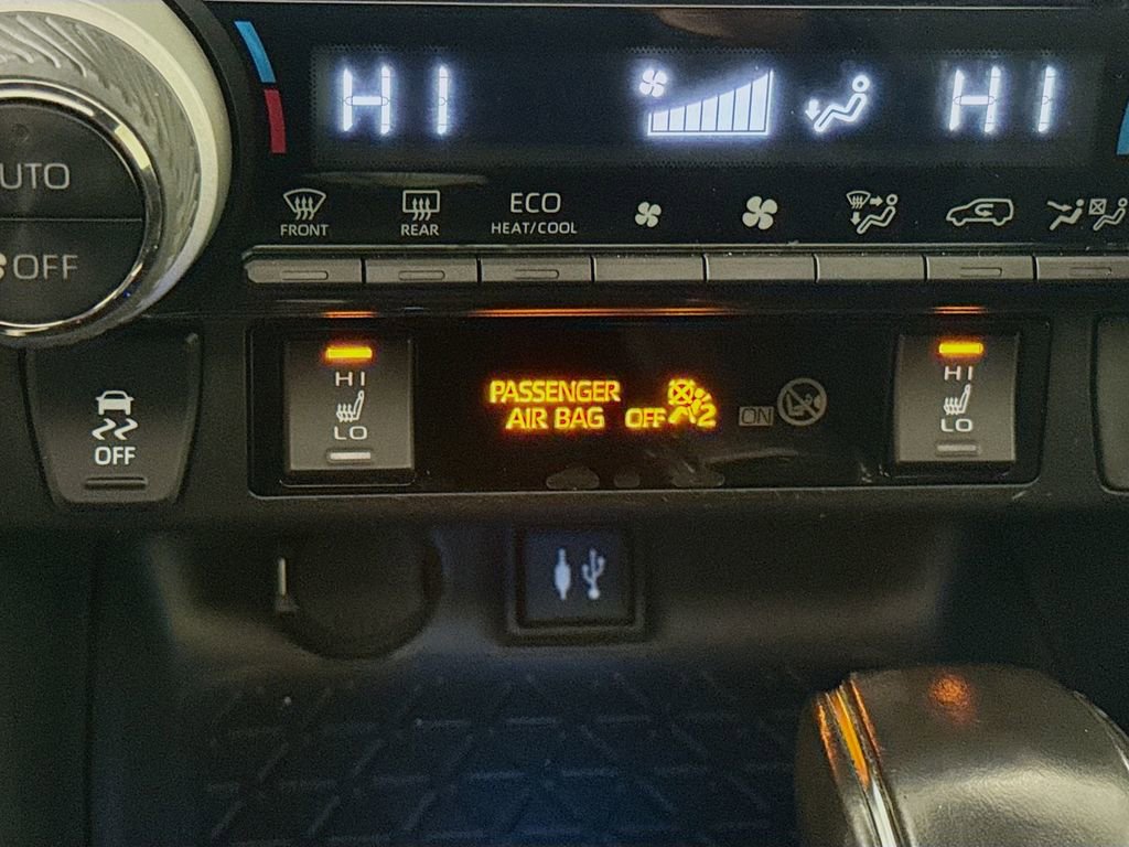 Used 2019 Toyota RAV4 XSE image 19