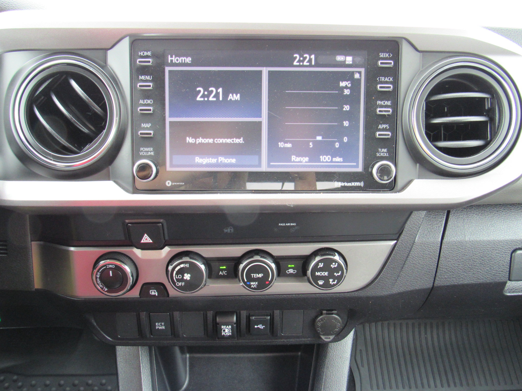 Used 2020 Toyota Tacoma SR5 w/ Blackout Package AWD/4WD image 23
